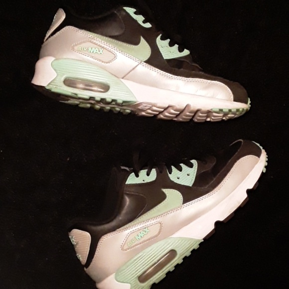 Teal Nike Air maxes - Picture 3 of 3